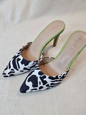 Torgeis New York Piper Zebra Pumps - Size 6